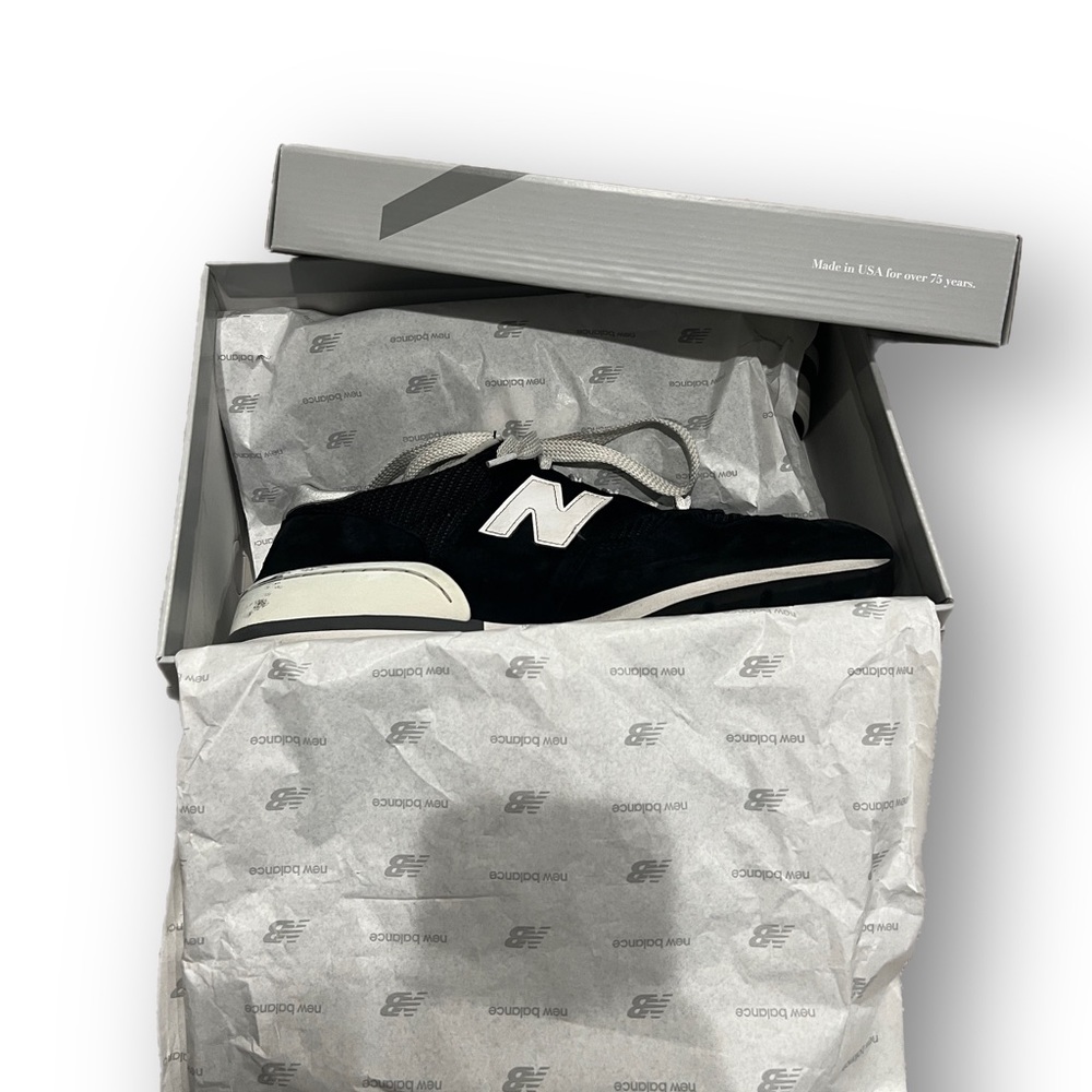 Newbalance 990v1'Black White' – Size US 13 M